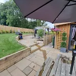 Harewell Wood Деревянный коттедж Пэтели-Бридж