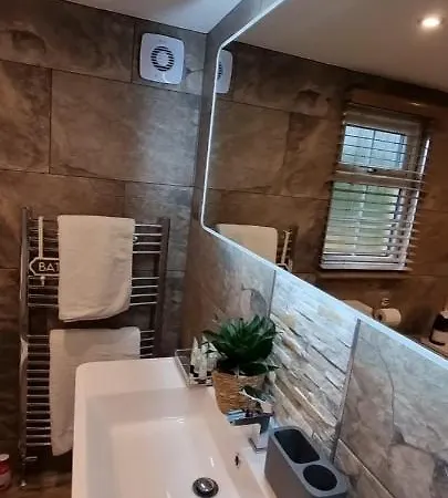 Harewell Wood Lodge *