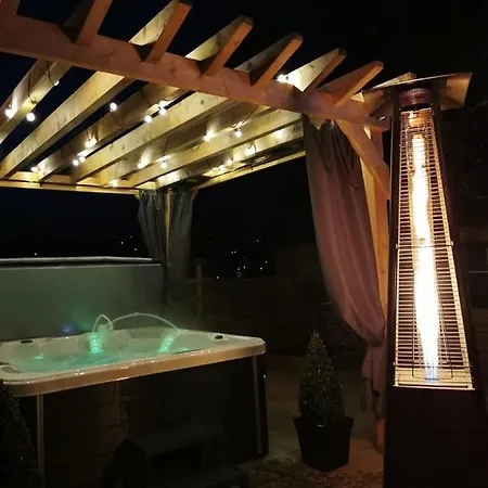 Harewell Wood Lodge Pateley Bridge