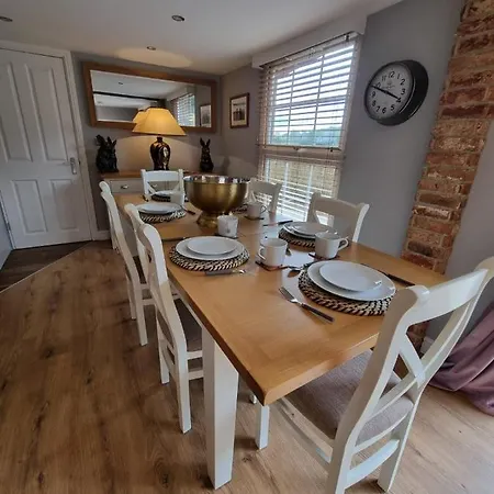 Harewell Wood Lodge